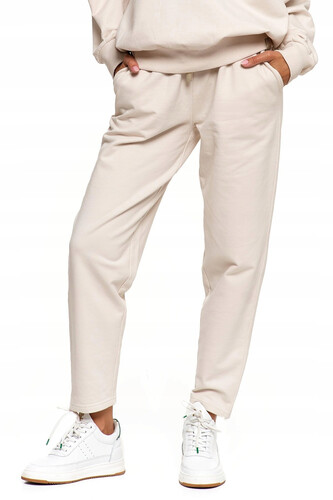 Spodnie-damskie-dresowe-Moraj-OSD2800-009-Model-Spodnie-damskie-dresowe-dresy.jpg